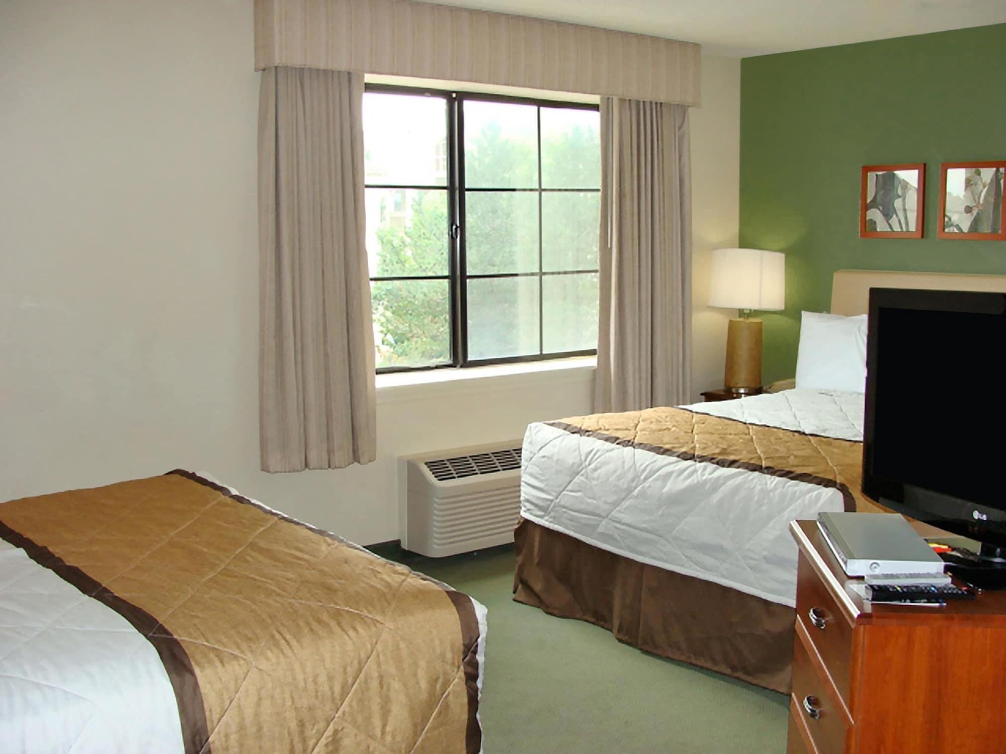 Suburban Studios Copley Akron West Екстер'єр фото