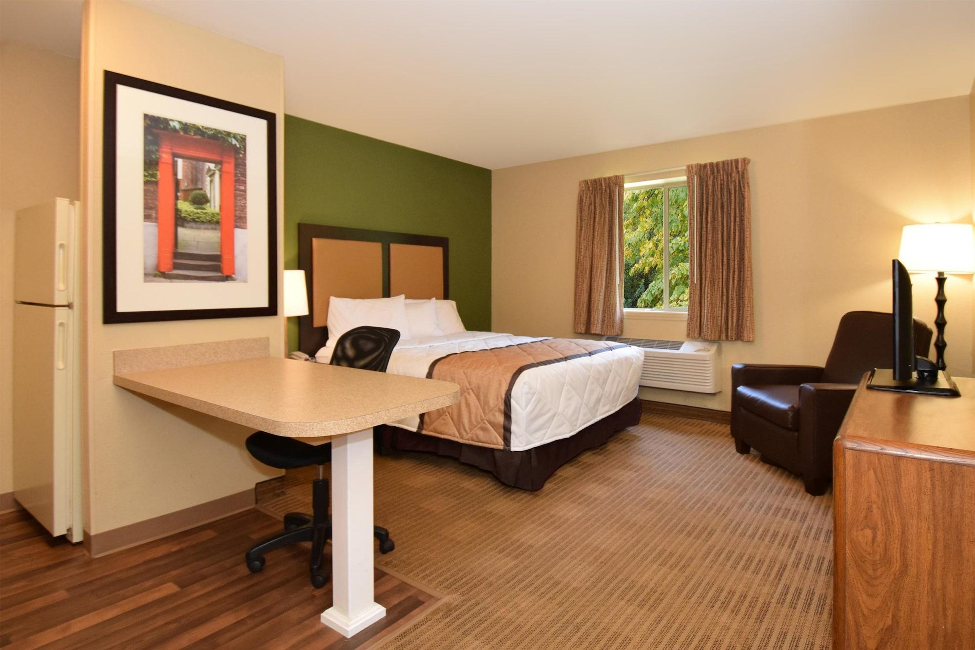 Suburban Studios Copley Akron West Екстер'єр фото