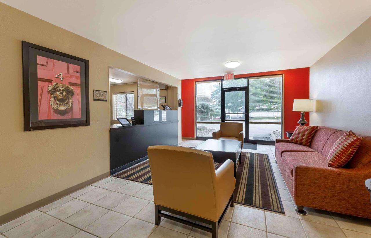 Suburban Studios Copley Akron West Екстер'єр фото