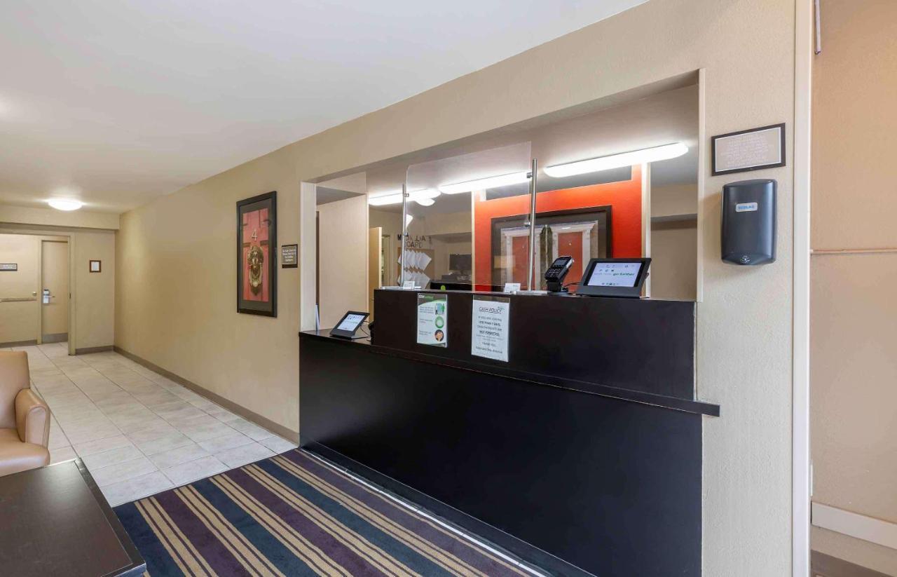 Suburban Studios Copley Akron West Екстер'єр фото
