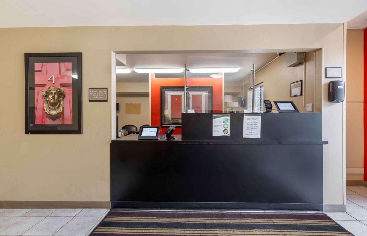 Suburban Studios Copley Akron West Екстер'єр фото