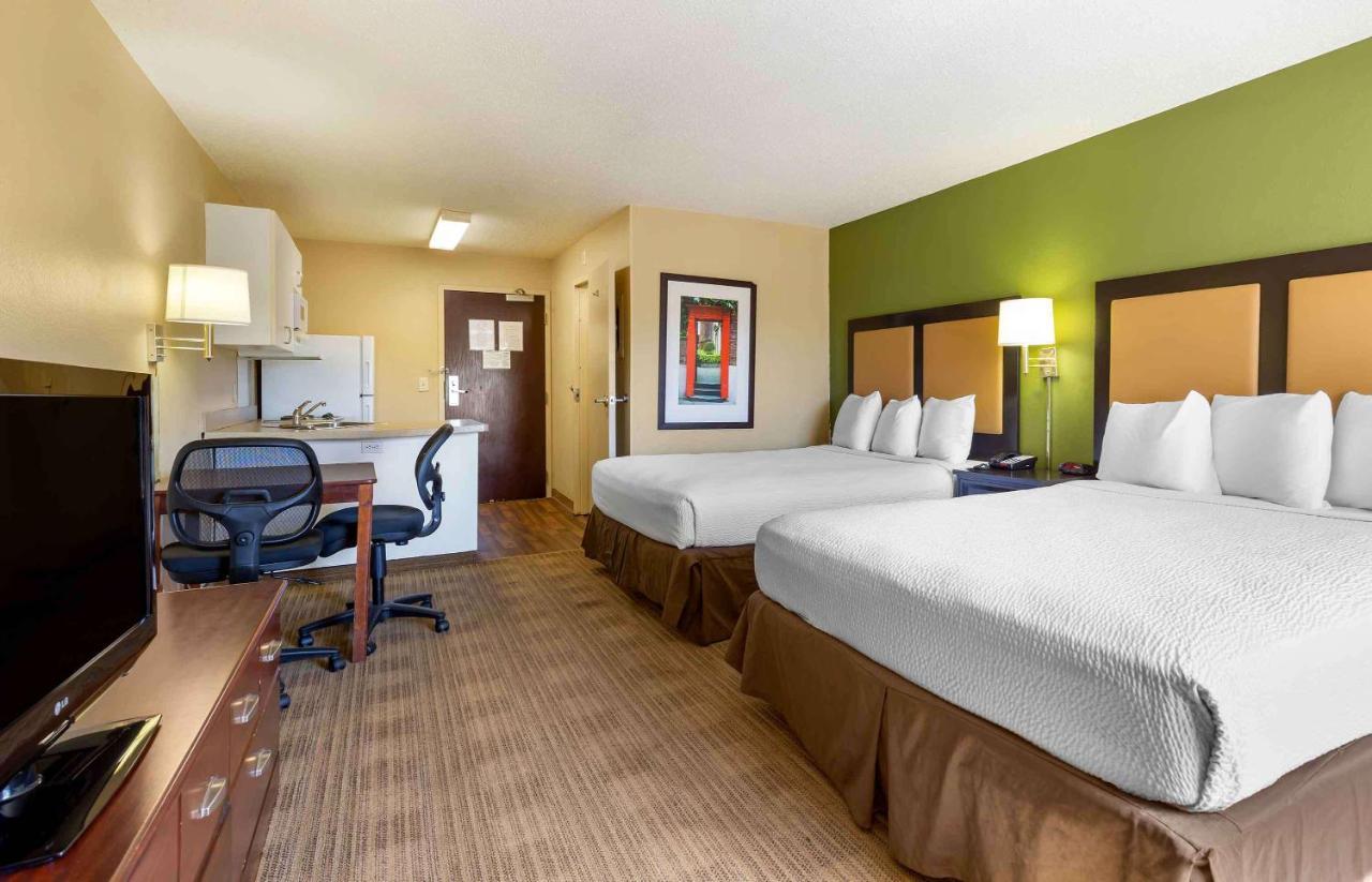 Suburban Studios Copley Akron West Екстер'єр фото