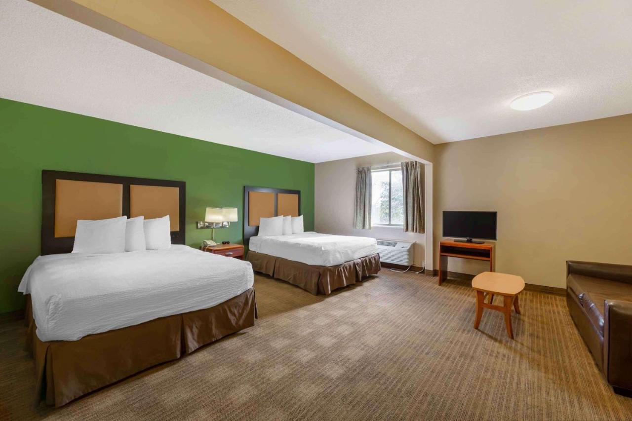 Suburban Studios Copley Akron West Екстер'єр фото
