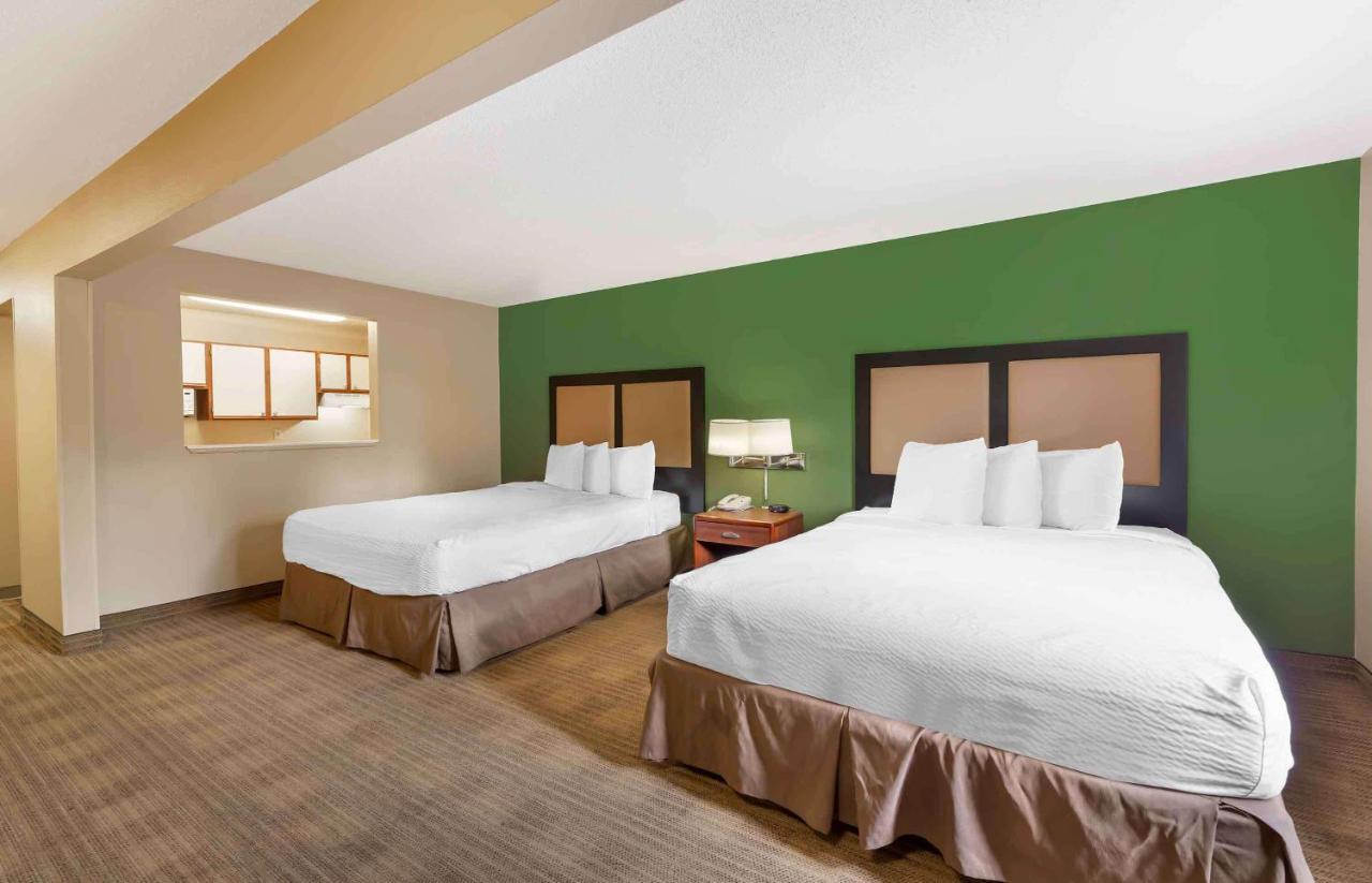 Suburban Studios Copley Akron West Екстер'єр фото
