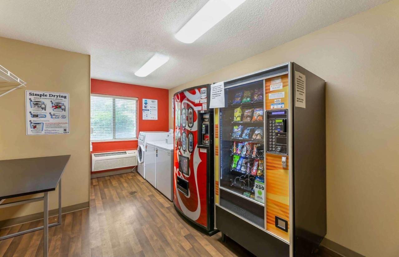 Suburban Studios Copley Akron West Екстер'єр фото