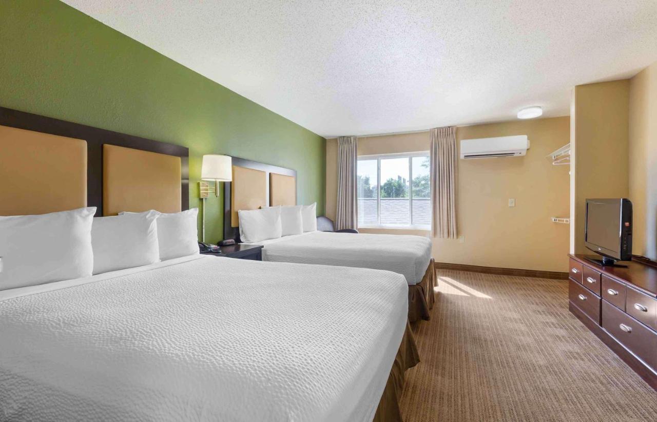 Suburban Studios Copley Akron West Екстер'єр фото