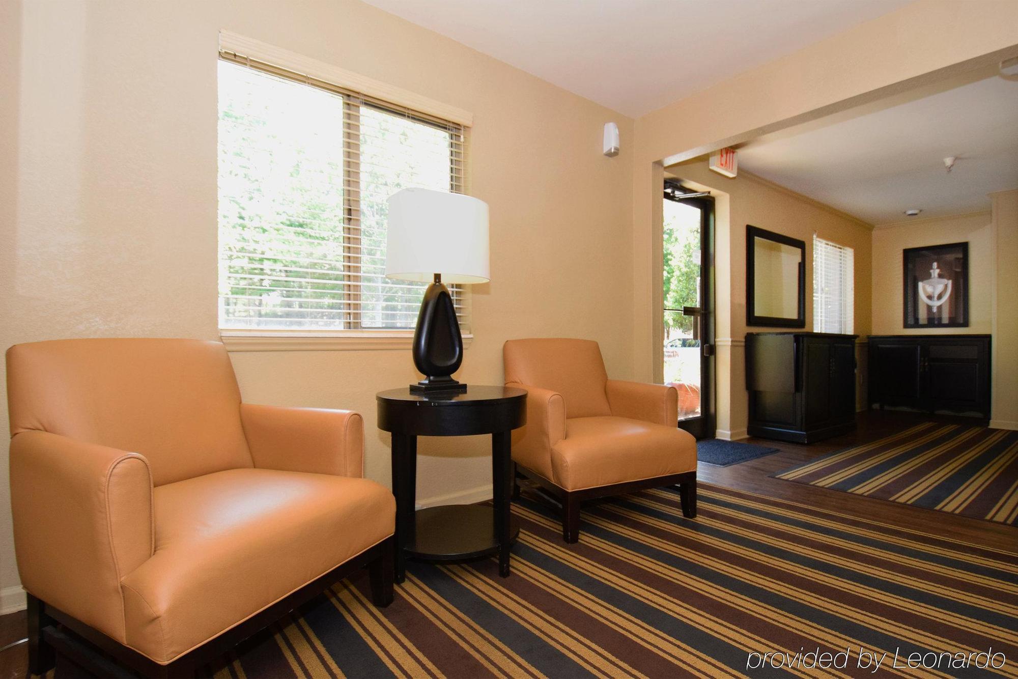 Suburban Studios Copley Akron West Екстер'єр фото
