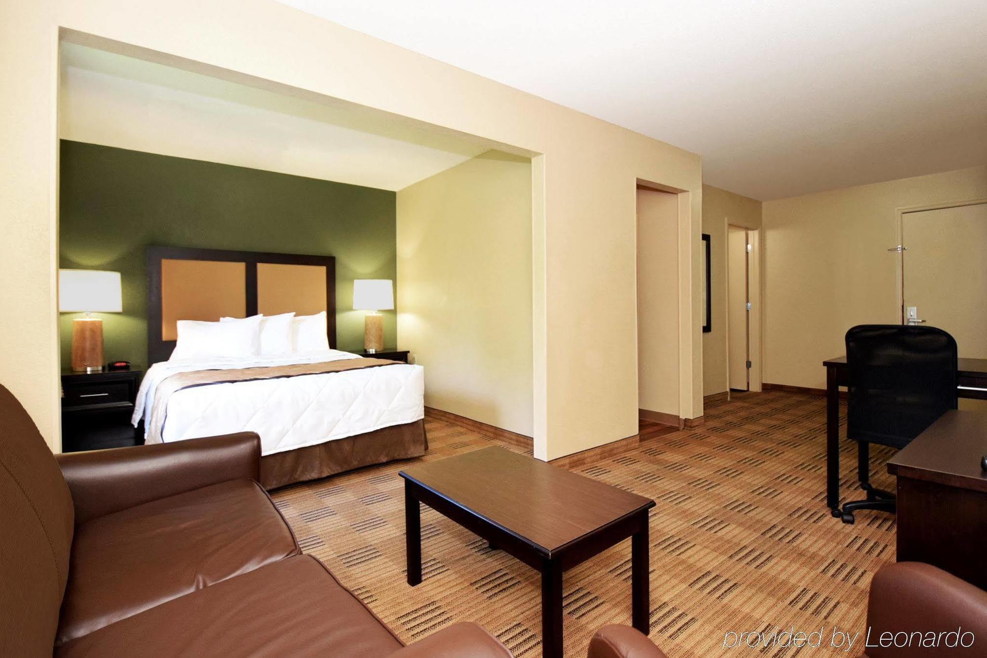 Suburban Studios Copley Akron West Екстер'єр фото