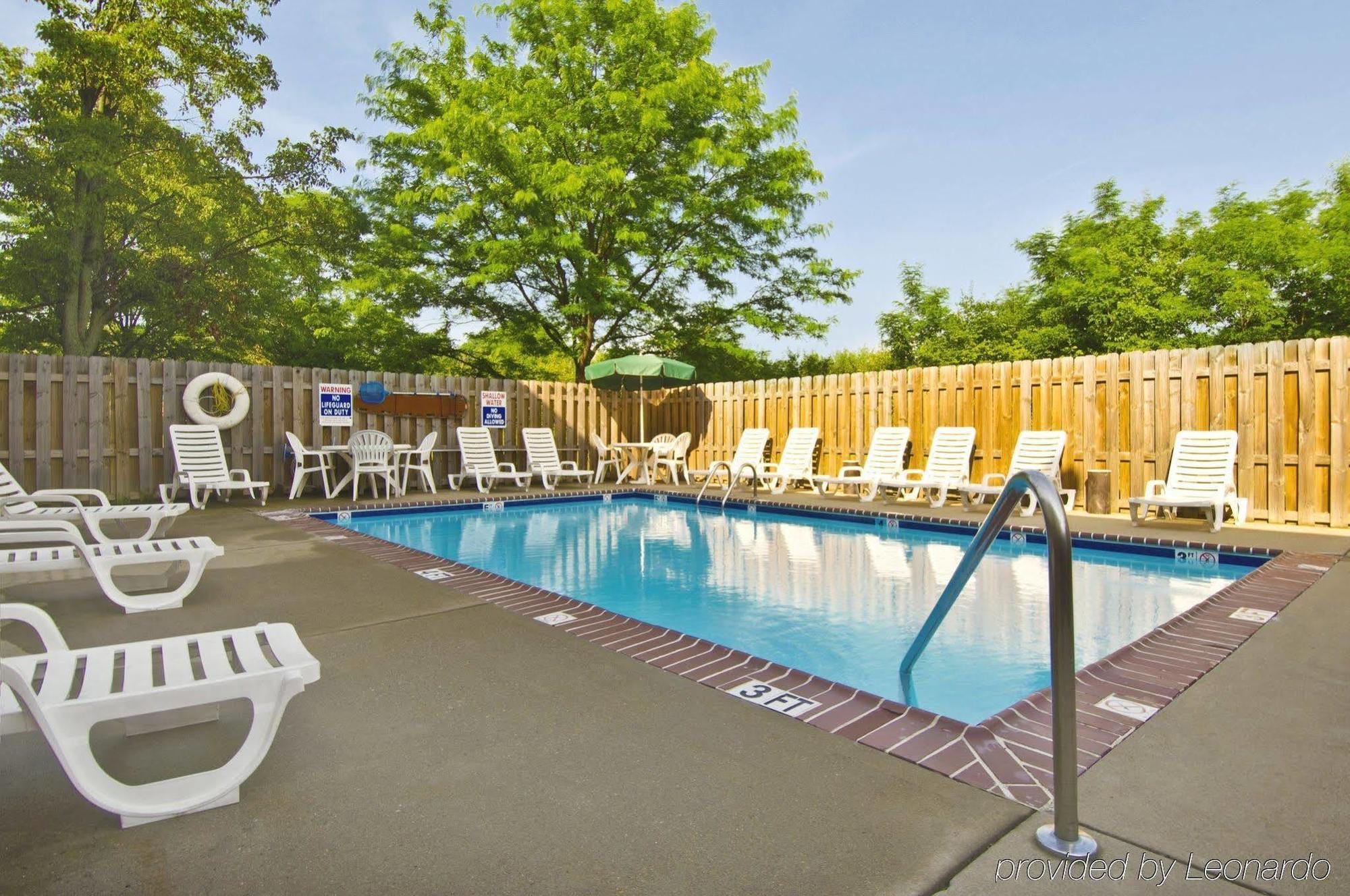 Suburban Studios Copley Akron West Екстер'єр фото