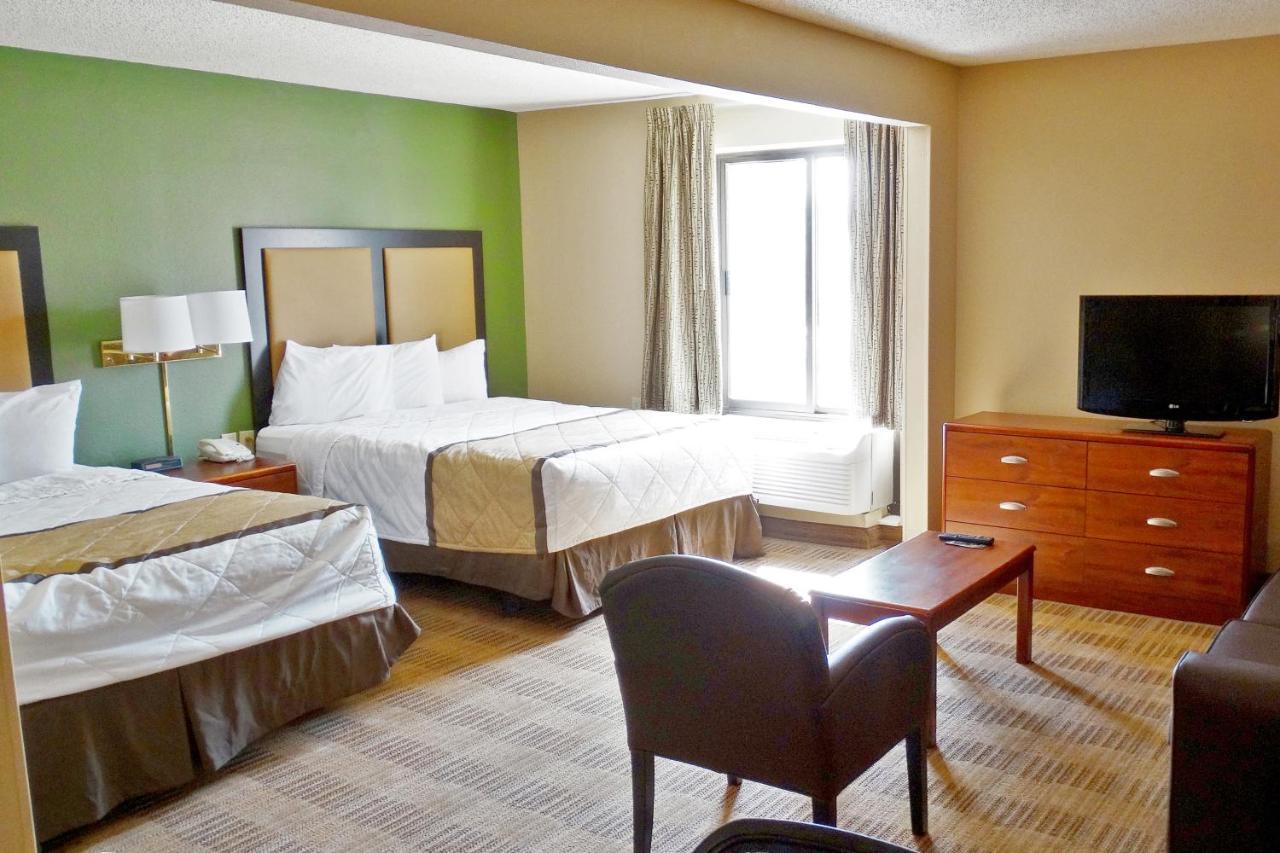 Suburban Studios Copley Akron West Екстер'єр фото